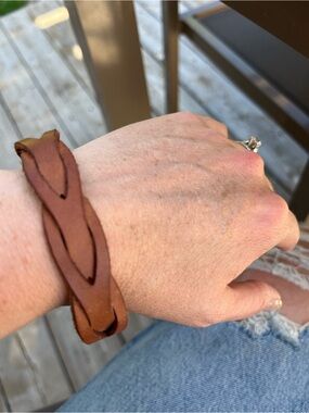 Handcrafted Brown Leather Braided Bracelet -Unisex-Accessories